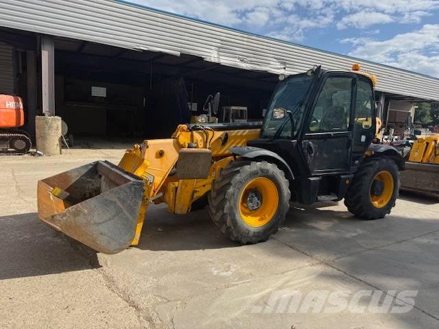 JCB 533-105 مناولات متداخلة