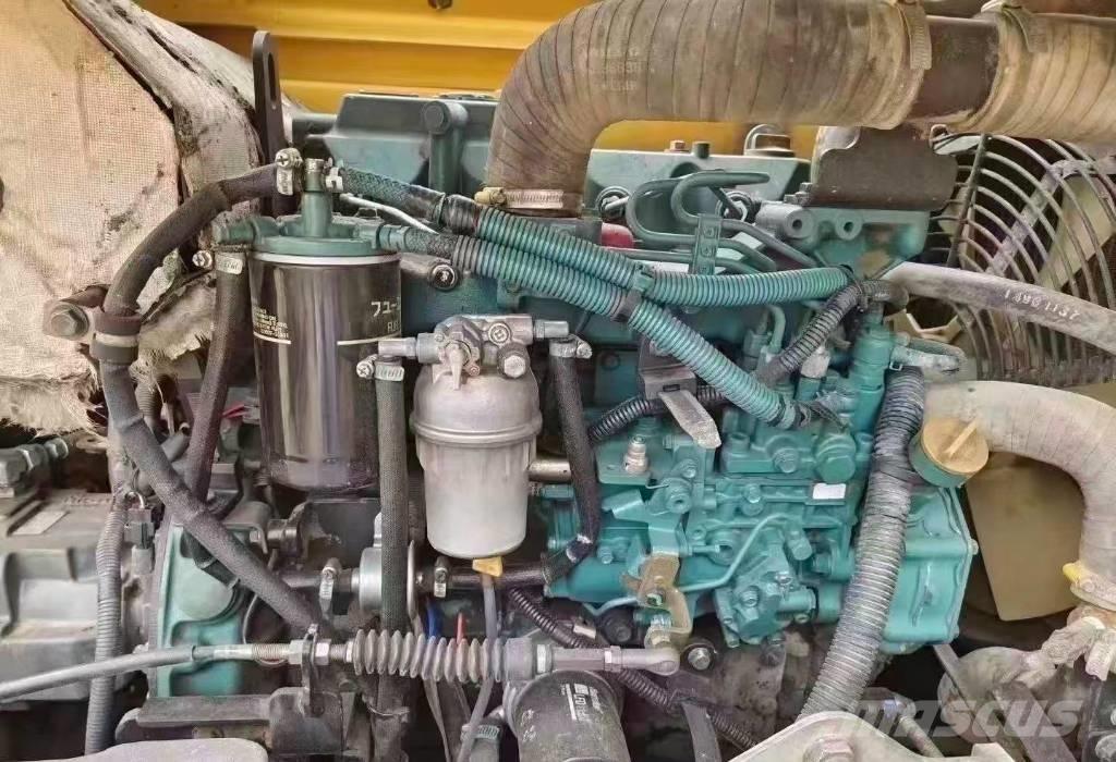 Volvo EC 80 D حفارات زحافة