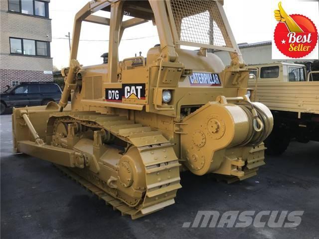 CAT D 7 G بلدوزرات مجنزرة