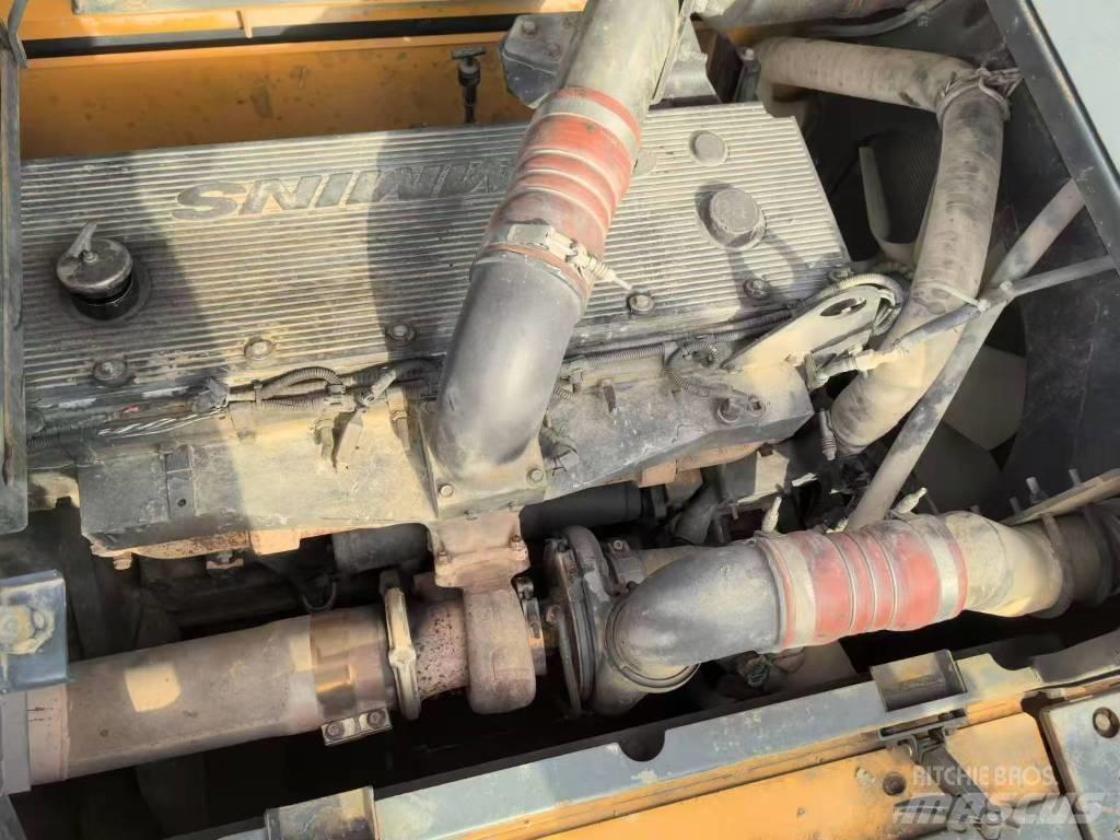 Hyundai 520VS حفارات زحافة
