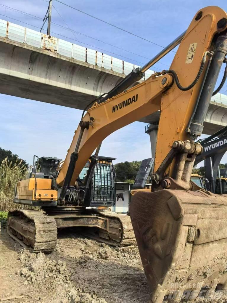 Hyundai 520VS حفارات زحافة