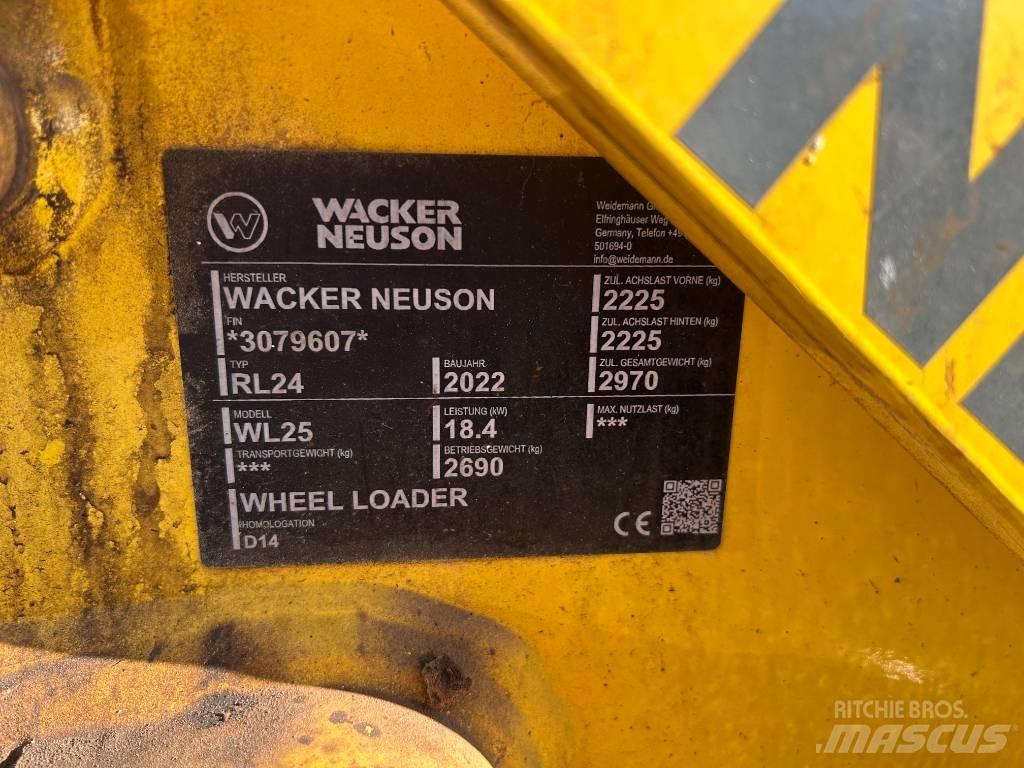 Wacker Neuson WL 25 لوادر بعجل
