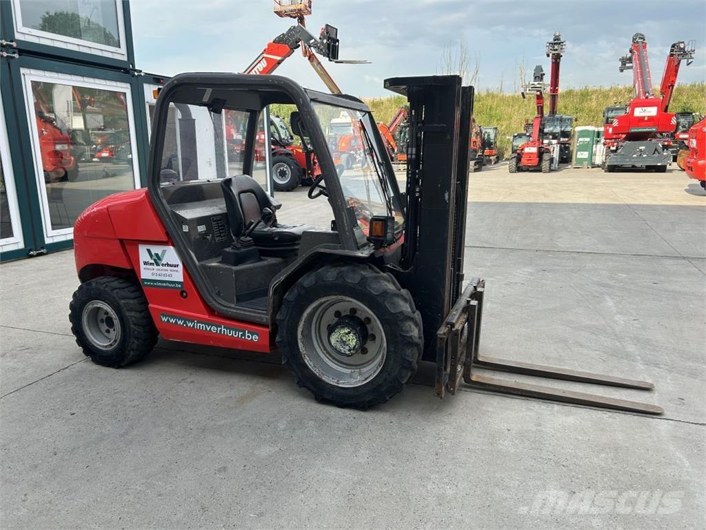 Manitou MH25-4 شاحنات الطرق الوعرة