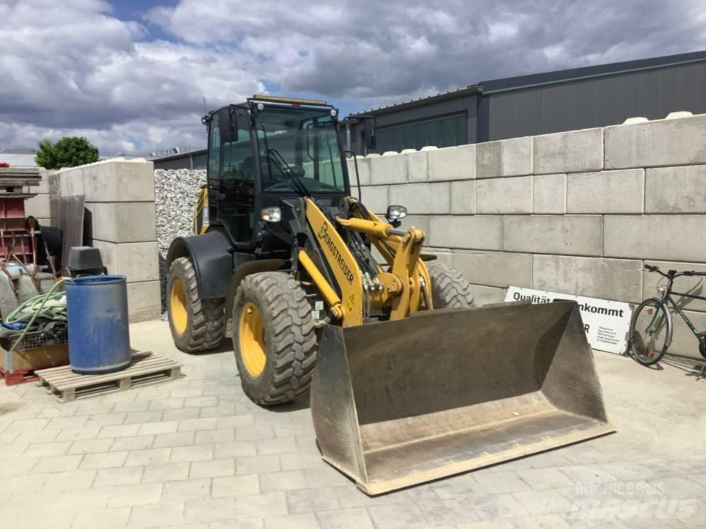 Komatsu WA100M-8 لوادر بعجل