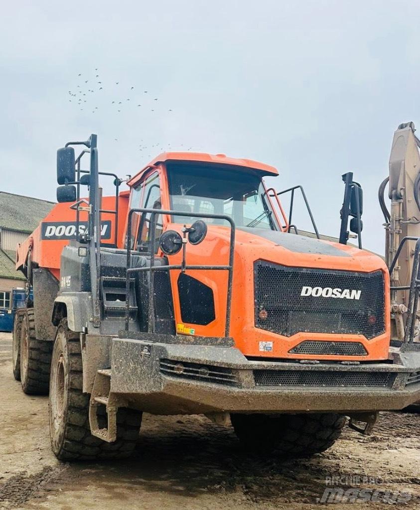 Doosan DA 45 ساحبات مفصلية