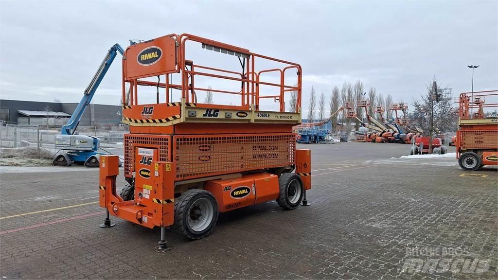 JLG 4069LE رافعات مقصية الشكل