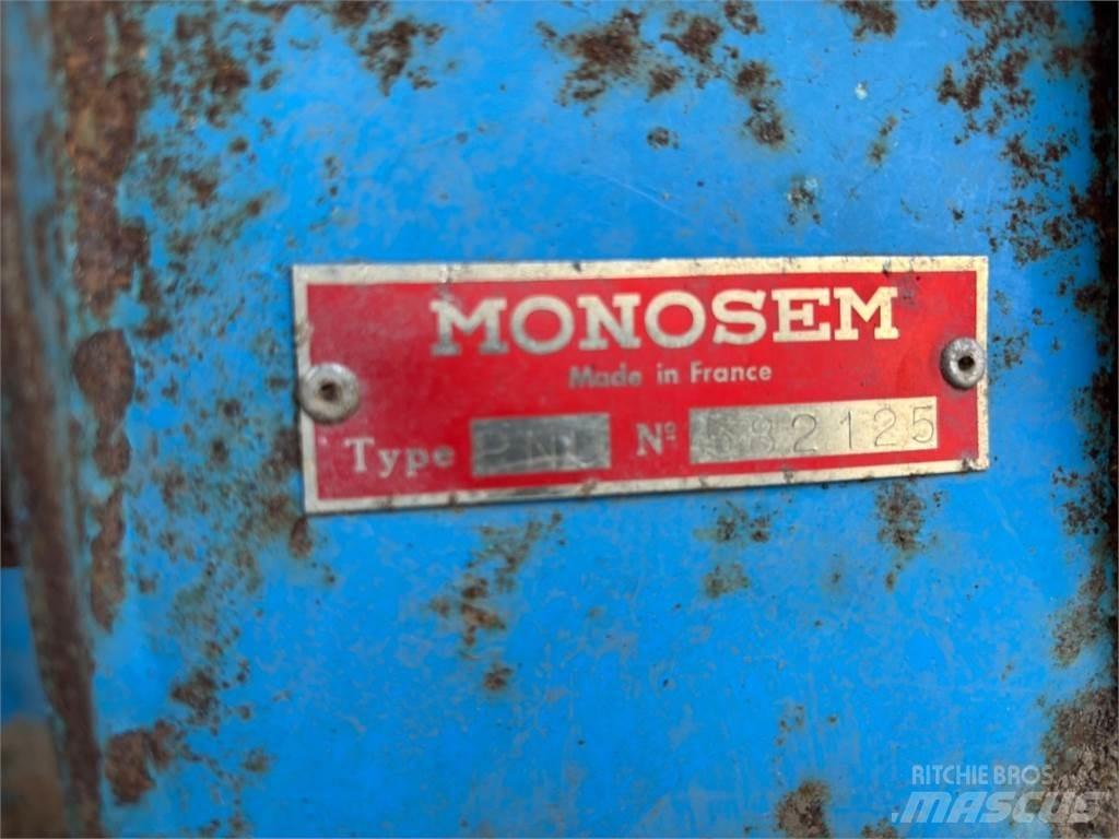 Monosem PNU مثاقيب