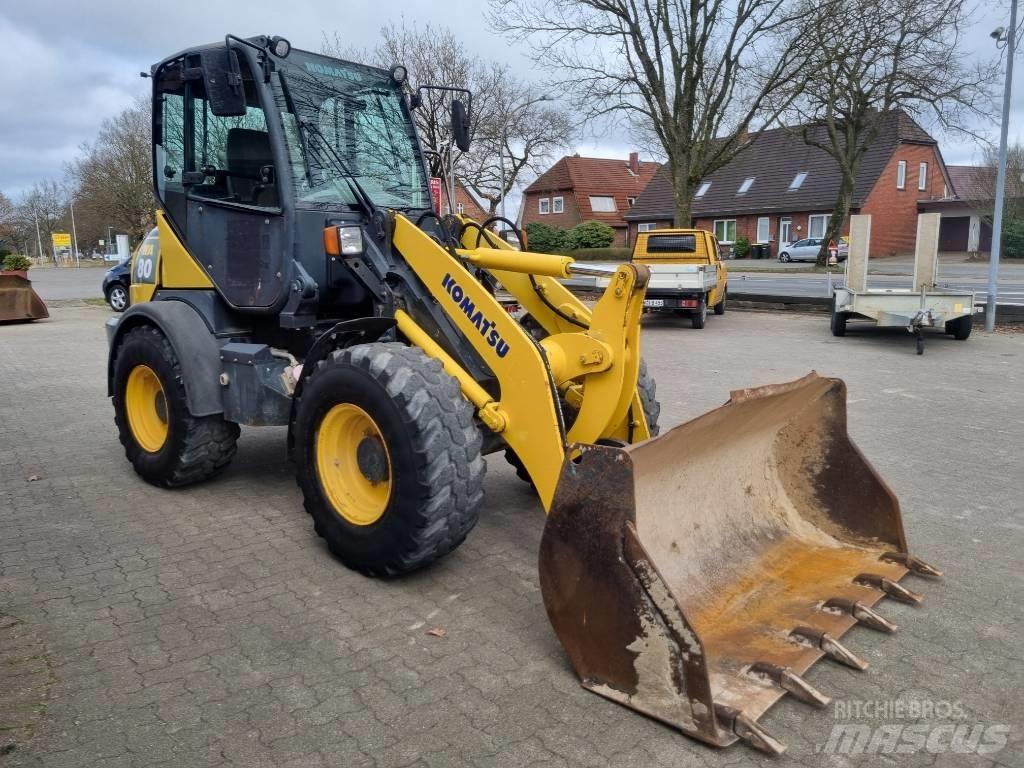 Komatsu WA 80-5 لوادر بعجل