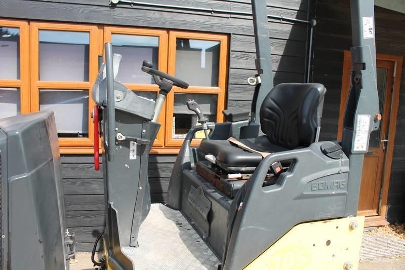 Bomag BW 120 AD-5 مداحل ثنائية الاسطوانة