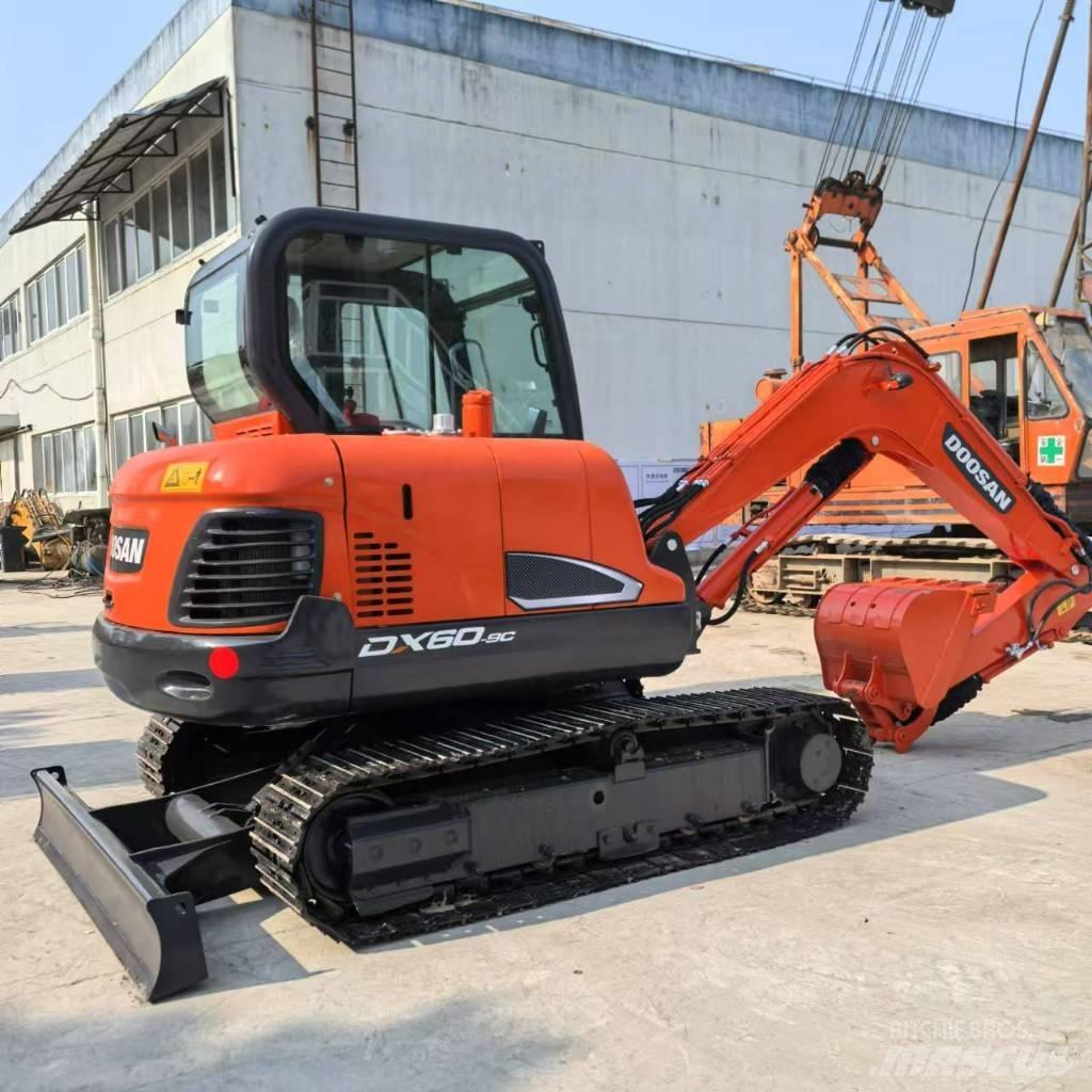 Doosan DX60-9C حفارات صغيرة أقل من 7 طن (حفارات صغيرة)