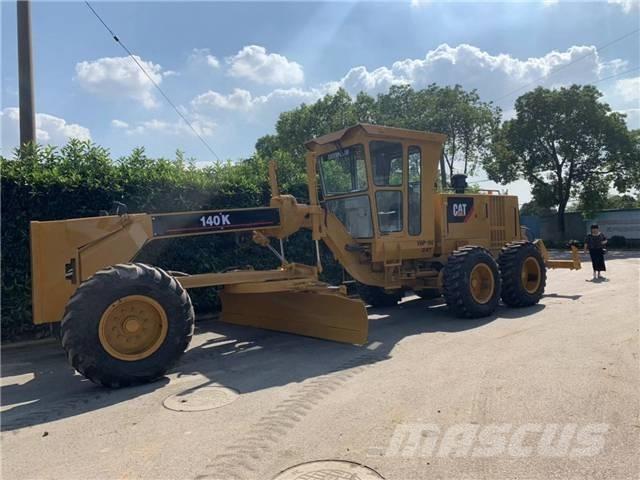 CAT 140K معدات تمهيد الطرق