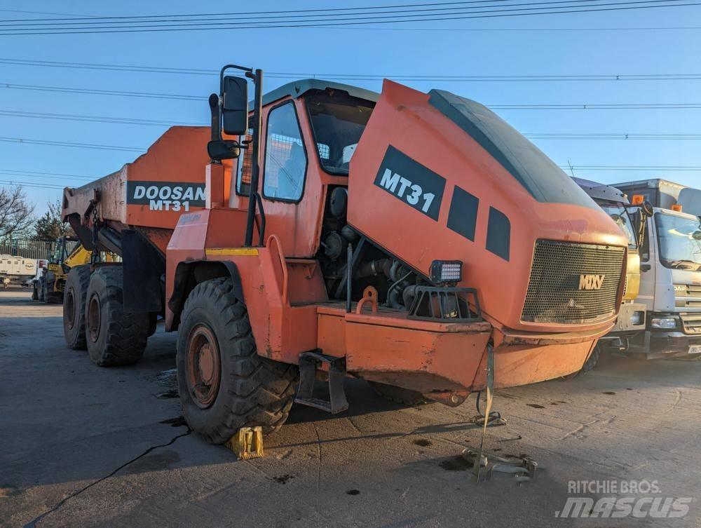 Doosan MT31 ساحبات مفصلية