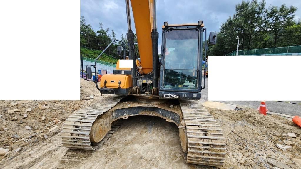 Hyundai HX 220 حفارات زحافة
