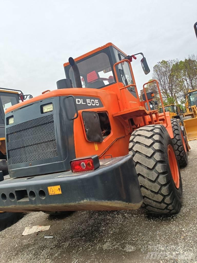 Doosan DL 505 لوادر بعجل