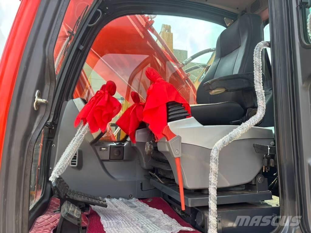 Doosan 225 LC حفارات زحافة