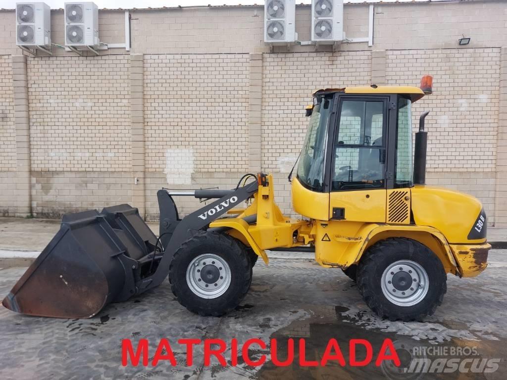 Volvo L 30 B لوادر بعجل