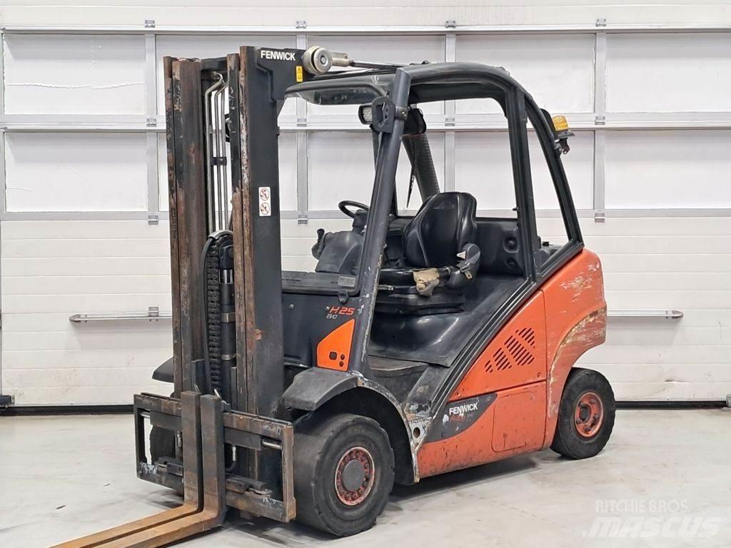 Linde H25D-02 شاحنات الديزل