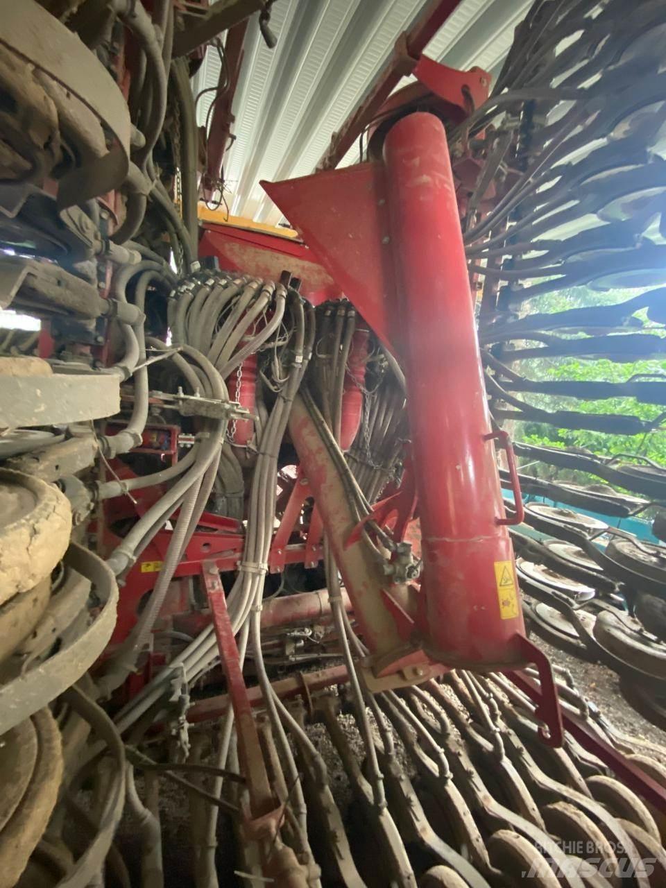 Horsch Pronto 9 DC مثاقيب
