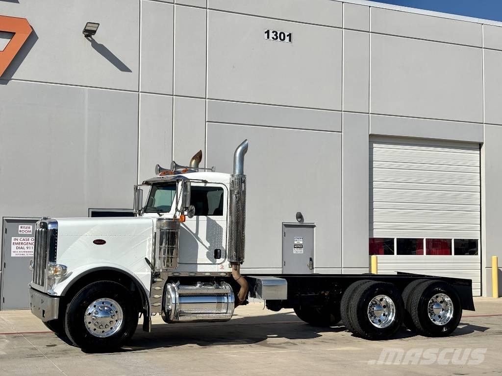 Peterbilt 388 وحدات الجر