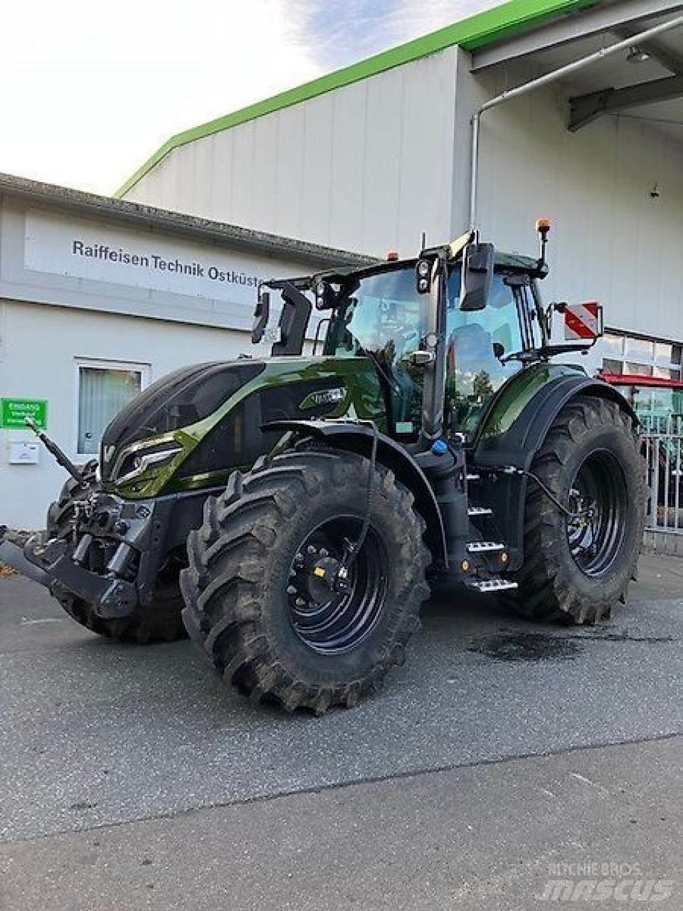 Valtra q285 الجرارات