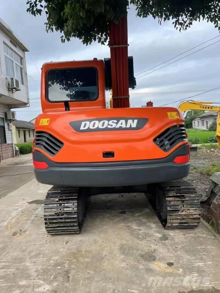 Doosan DX75-9C حفارات وسط 7 طن - 12 طن