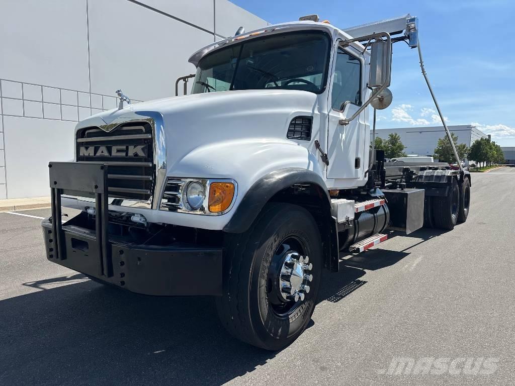 Mack CV 713 شاحنات قابلة للفك