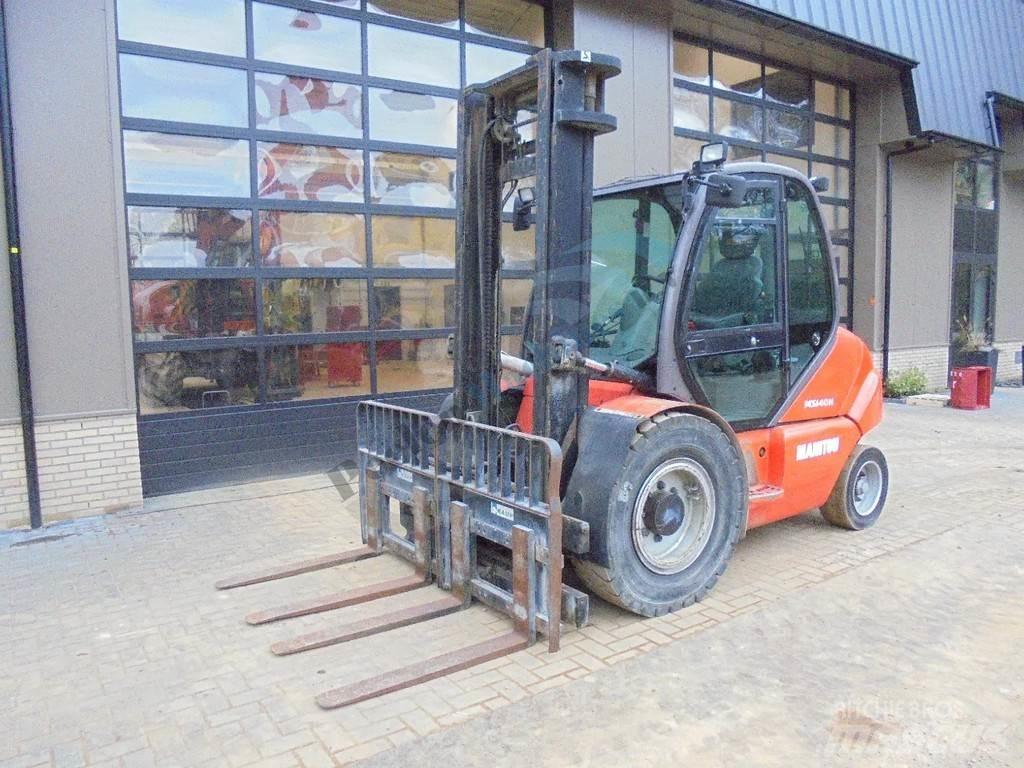 Manitou MSI 40 شاحنات الطرق الوعرة