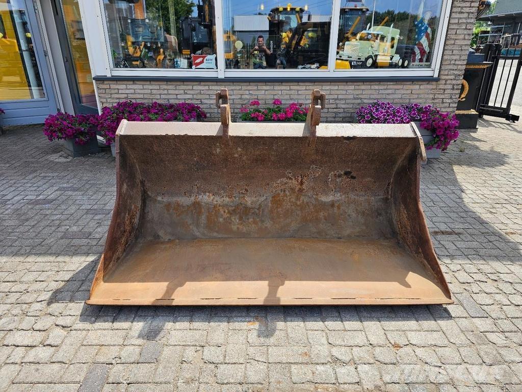 Beco Slotenbak دلاء