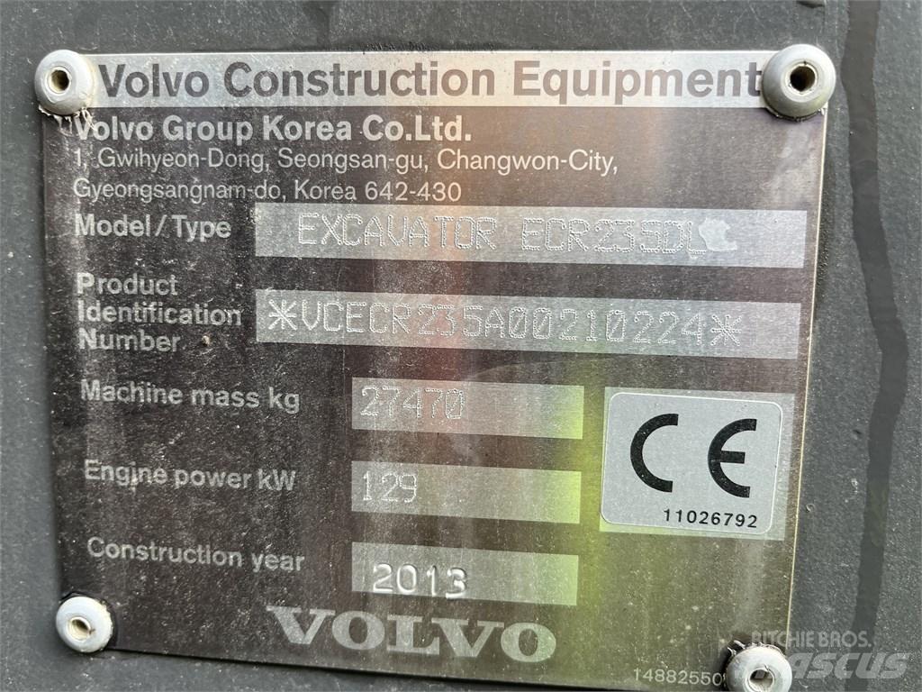 Volvo ECR 235 DL حفارات زحافة