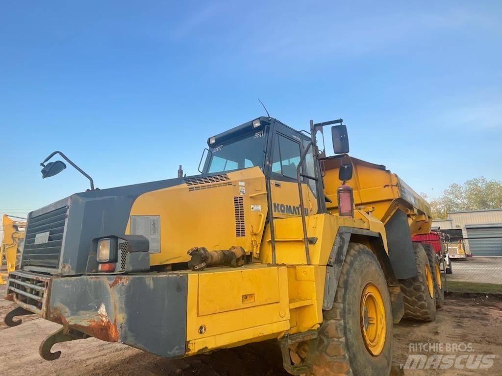 Komatsu HM 400-2 ساحبات مفصلية
