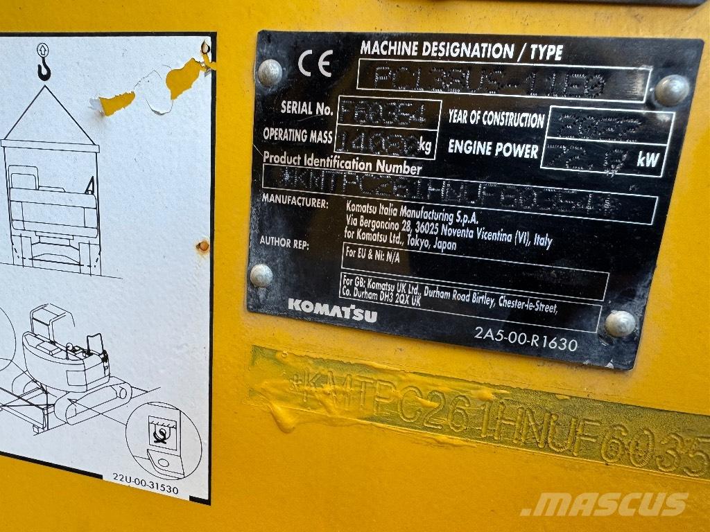 Komatsu PC 138 US-11 حفارات زحافة