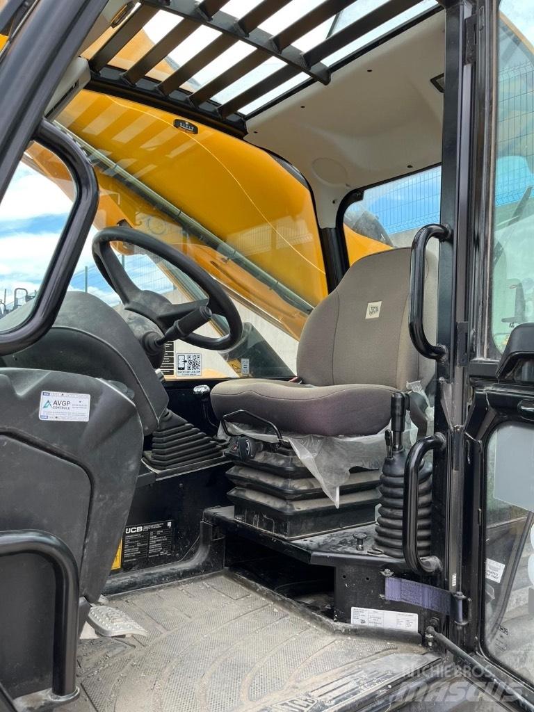 JCB 540-140 مناولات متداخلة