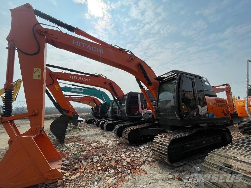 Hitachi Zaxis 200 LC حفارات زحافة