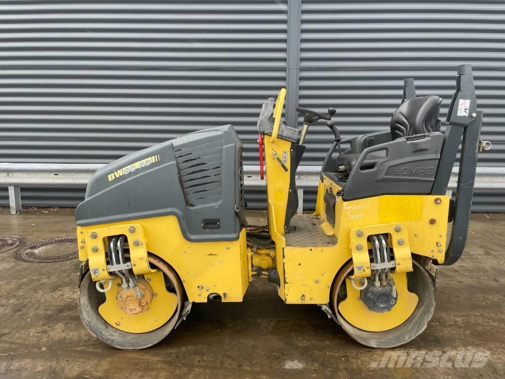Bomag BW 90 AD-5 مداحل ثنائية الاسطوانة
