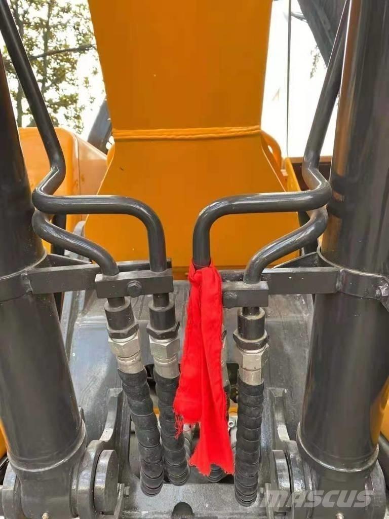 Sany SY 135 C حفارات زحافة