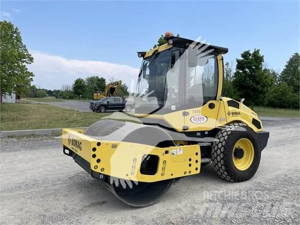 Bomag BW177D-5 مداحل أحادية الأسطوانة