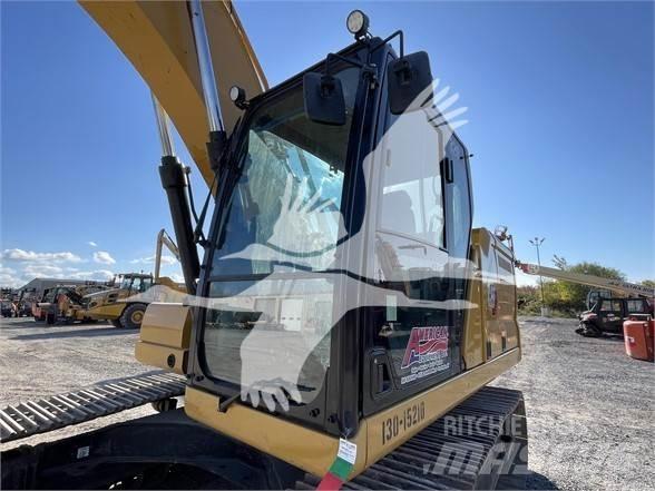 CAT 320GC حفارات زحافة