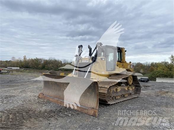CAT D6T LGP بلدوزرات مجنزرة