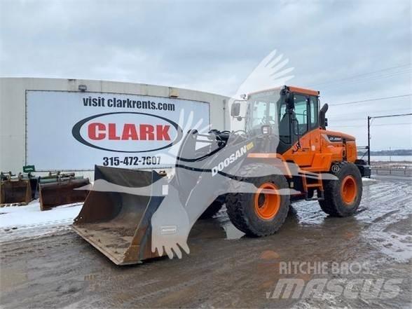 Doosan DL250-5 لوادر بعجل