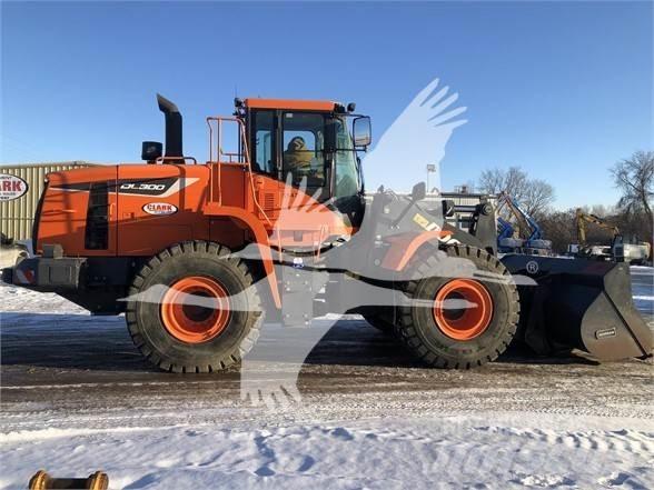 Doosan DL300 لوادر بعجل