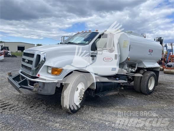 Ford F750 XL صهاريج مياه