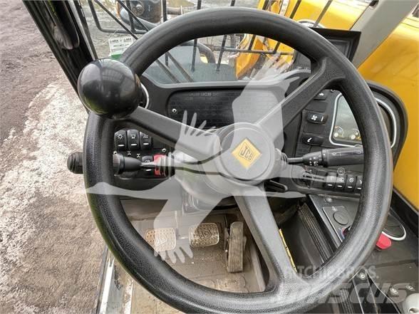 JCB 525-60 مناولات متداخلة