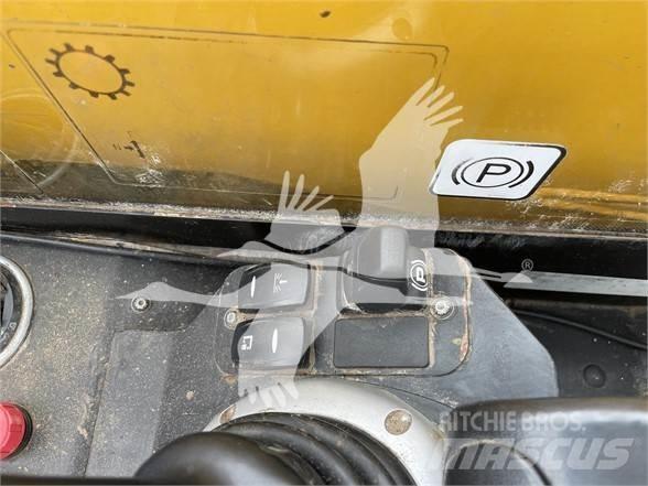 JCB 525-60 مناولات متداخلة