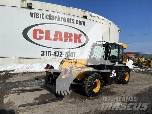 JCB 525-60 مناولات متداخلة