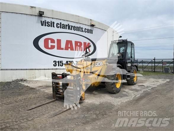 JCB 535-140 مناولات متداخلة