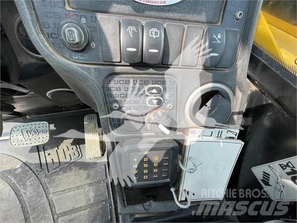 JCB 540-140 مناولات متداخلة