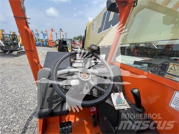 JLG G12-55A مناولات متداخلة