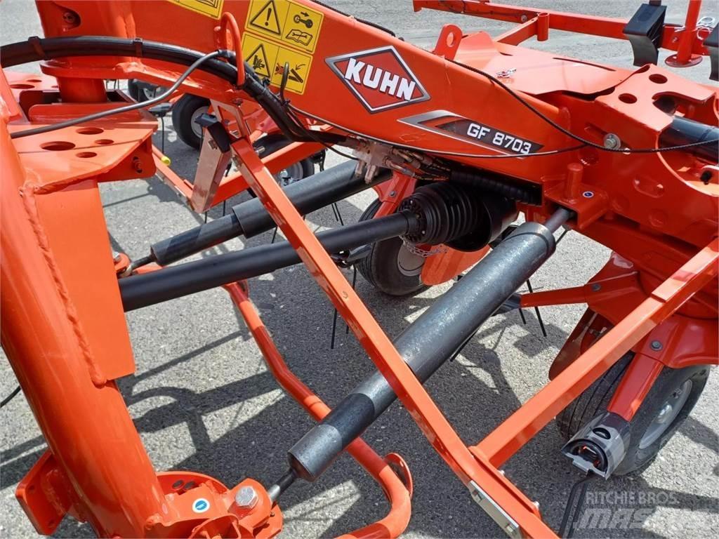 Kuhn GF 8703 مكابس وميبسات التبن