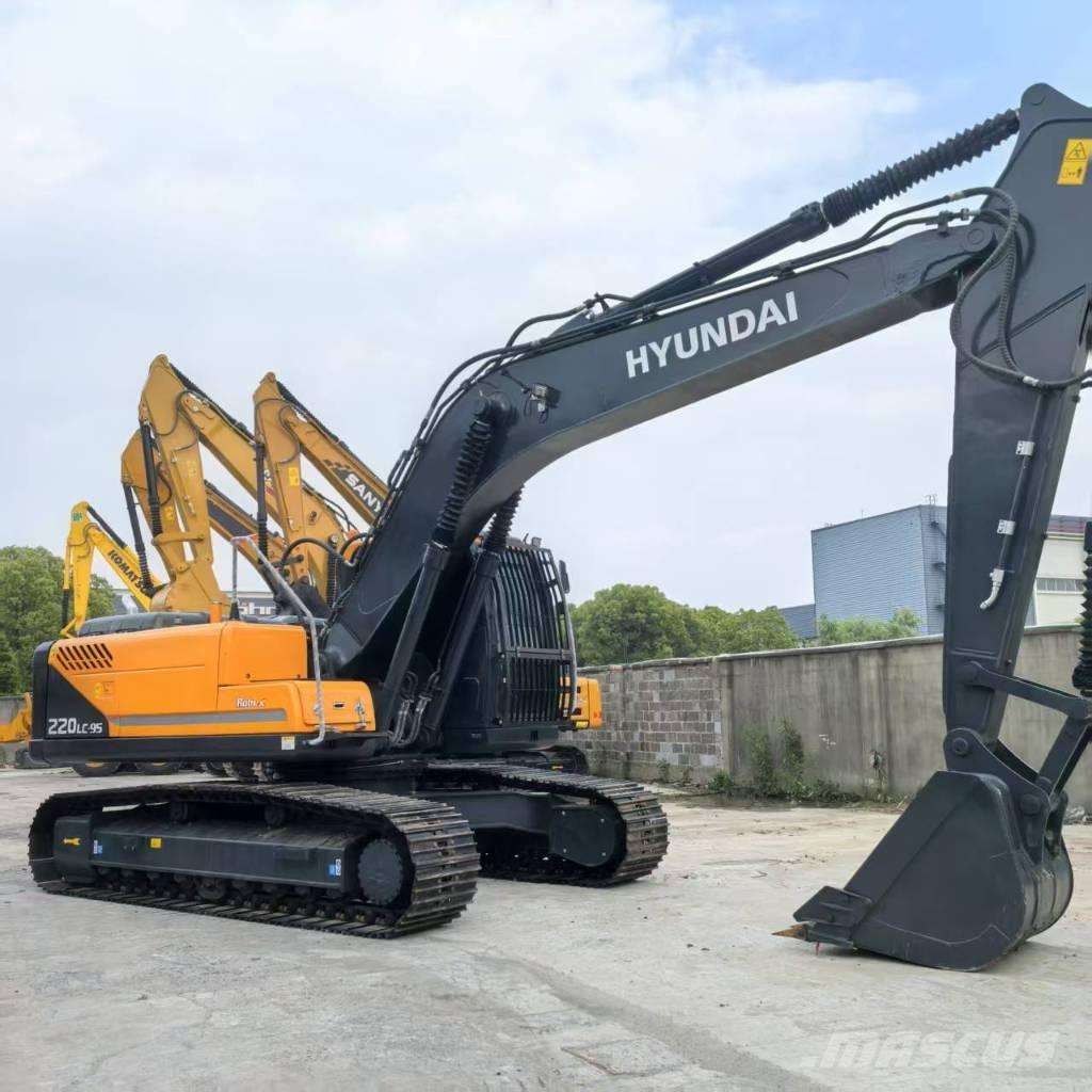 Hyundai r220lc-9s حفارات وسط 7 طن - 12 طن