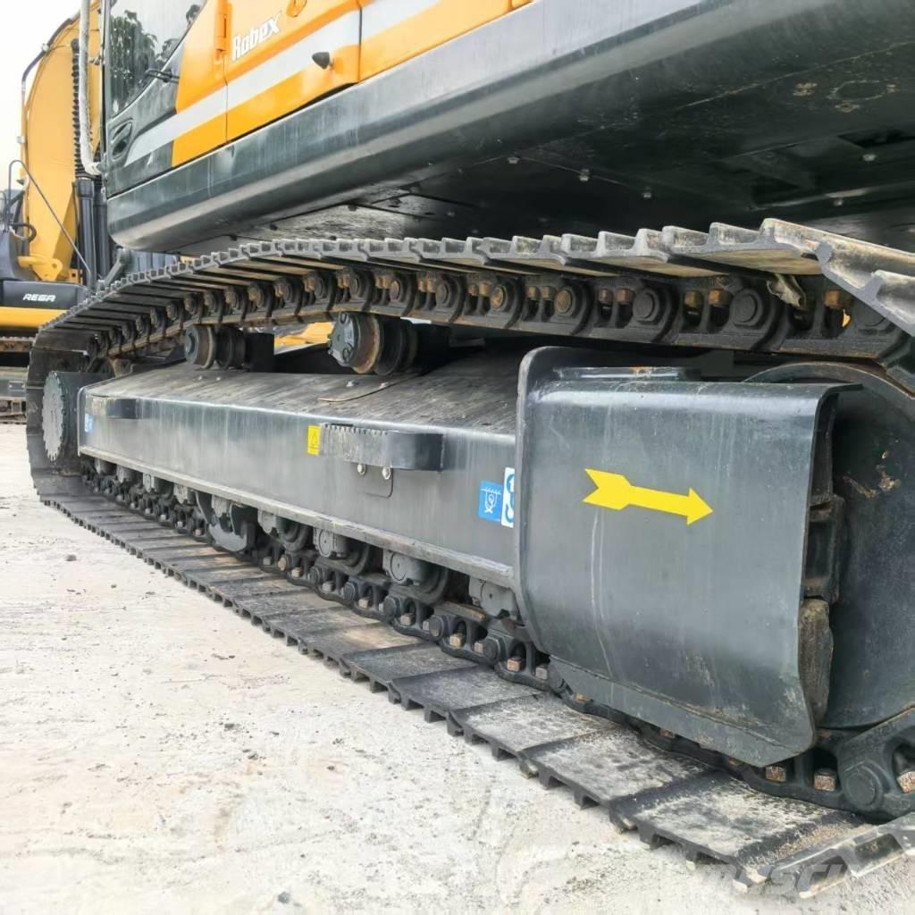 Hyundai r220lc-9s حفارات وسط 7 طن - 12 طن